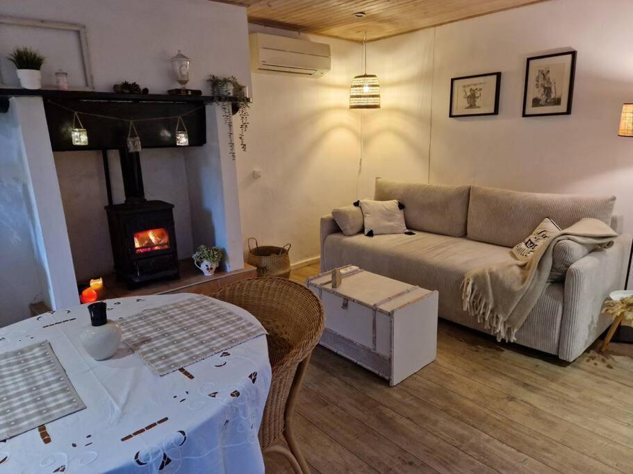 Petit Cottage Breton Saint-Mayeux 외부 사진